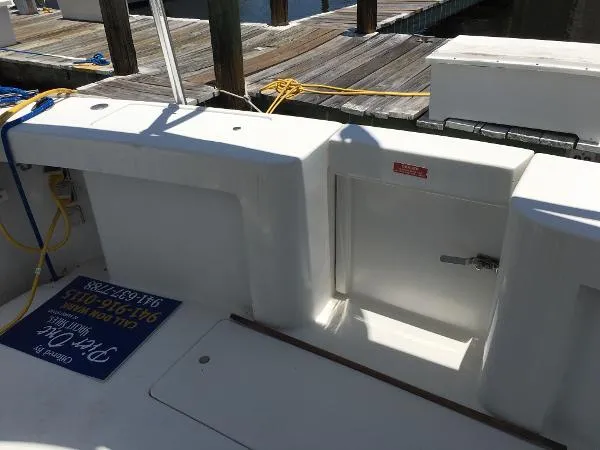 Slide: The Image of Mainship 350 Trawler 1997 - 10