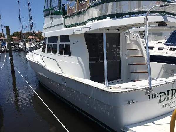 Slide: The Image of Mainship 350 Trawler 1997 - 7