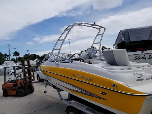 Slide: The Image of Glastron GXL 205 Ski & Fish 2007 - 1