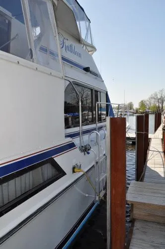 Slide: The Image of Chris-Craft 426 Catalina 1988 - 4