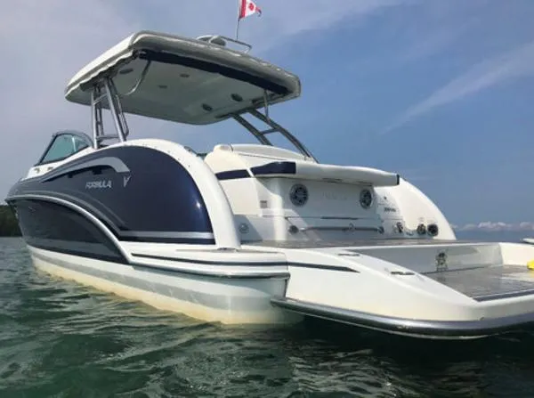 Slide: The Image of Formula 350 Crossover Bowrider 2015 - 1