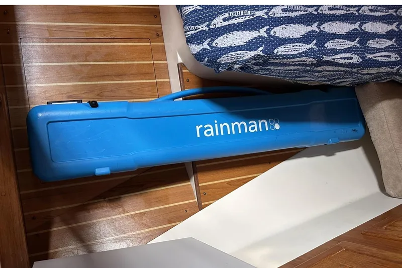 Slide: The Image of Catalina Morgan 440 2005 - 50