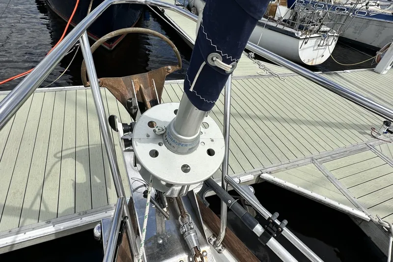 Slide: The Image of Sailboat deck view of 2005 Catalina Morgan 440 at marina dock. - 62