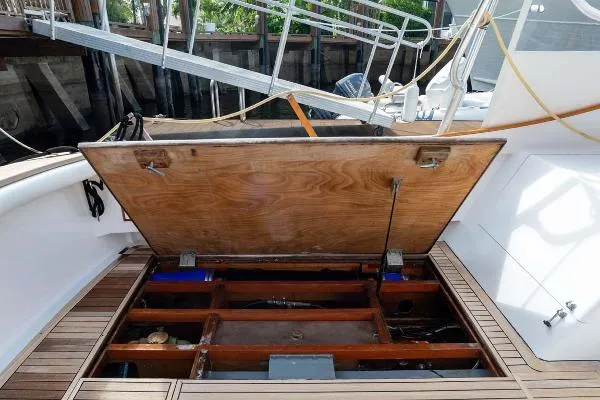 Slide: The Image of Hodgdon Yachts 33 1991 - 11