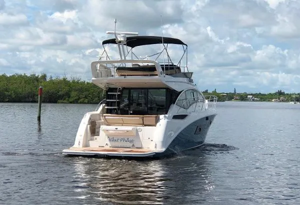 Slide: The Image of Sea Ray Fly 400 2018 - 4