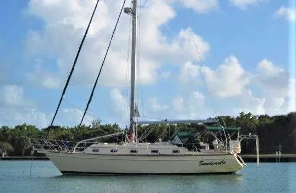 Slide: The Image of Island Packet 380 1999 - 4