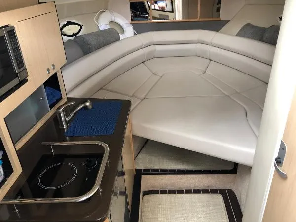 Slide: The Image of Monterey 295 Sport Yacht 2015 - 3
