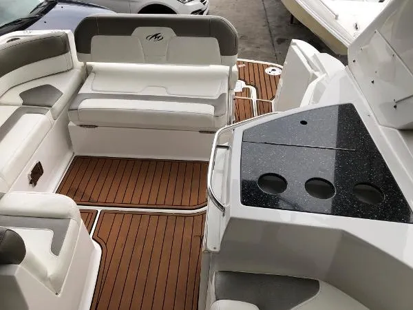 Slide: The Image of Monterey 295 Sport Yacht 2015 - 4