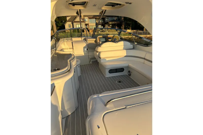 Slide: The Image of 2008 Formula 400 Super Sport boat interior with luxurious seating and modern design. - 10