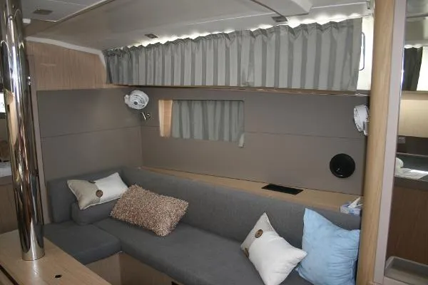 Slide: The Image of Beneteau Oceanis 41.1 2017 - 10