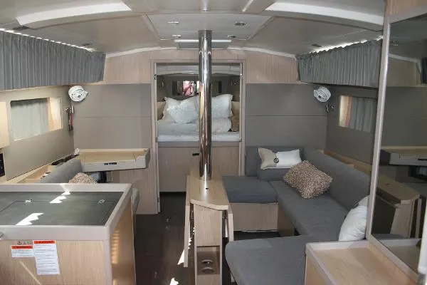 Slide: The Image of Beneteau Oceanis 41.1 2017 - 8