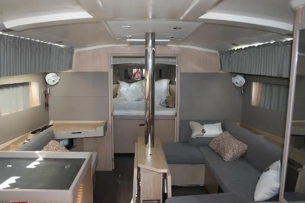 Slide: The Image of Beneteau Oceanis 41.1 2017 - 9