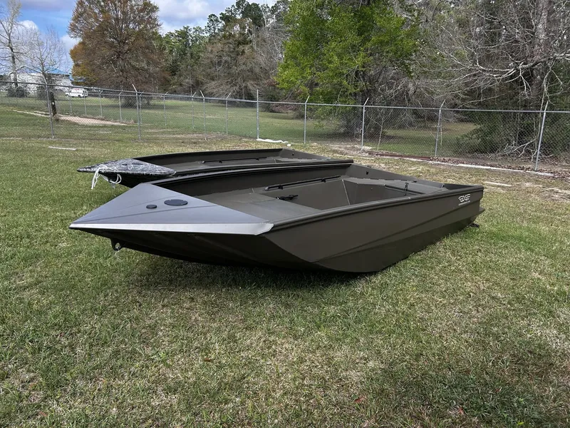 Slide: The Image of Edge Boats Standard Series 1756DB 2026 - 2