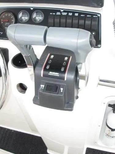 Slide: The Image of Boston Whaler 230 Outrage 1999 - 10