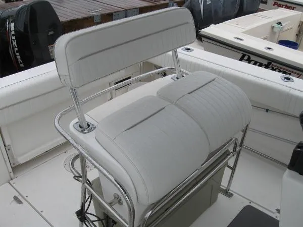 Slide: The Image of Boston Whaler 230 Outrage 1999 - 6