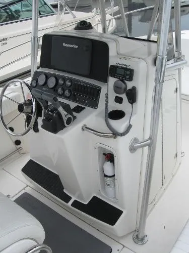 Slide: The Image of Boston Whaler 230 Outrage 1999 - 9