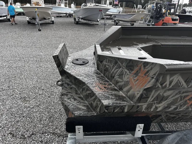 Slide: The Image of Edge Duck Boats HSPD Series 1656DB 2026 - 5