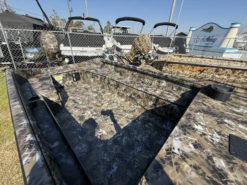 Slide: The Image of Excel 1751 Viper F4 2026 - 6