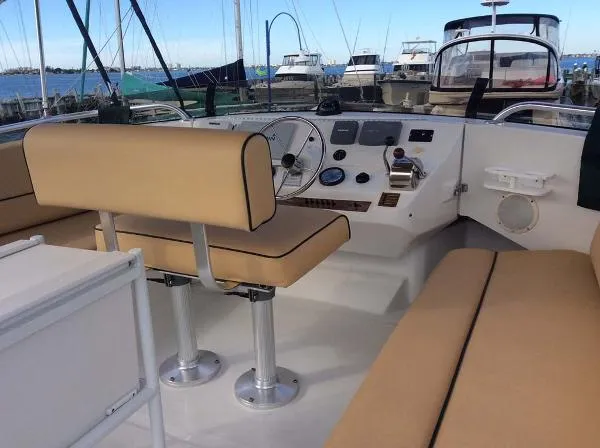 Slide: The Image of Mainship 390 Trawler 2001 - 10