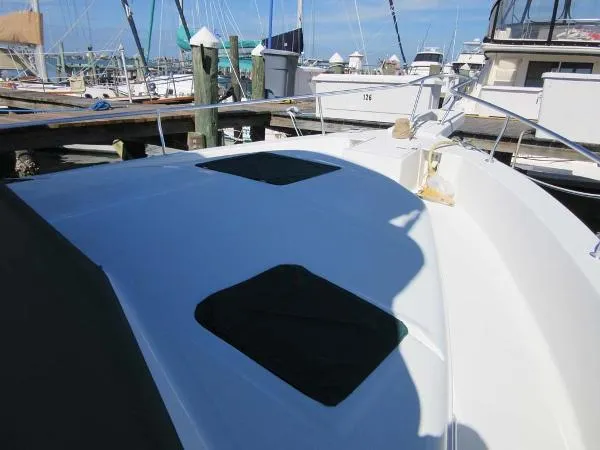 Slide: The Image of Mainship 390 Trawler 2001 - 2