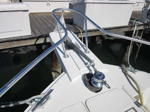 Slide: The Image of Mainship 390 Trawler 2001 - 3