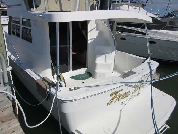 Slide: The Image of Mainship 390 Trawler 2001 - 7