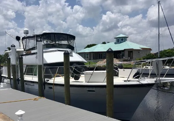 Slide: The Image of Hatteras 48 Cockpit Motor Yacht 1981 - 2