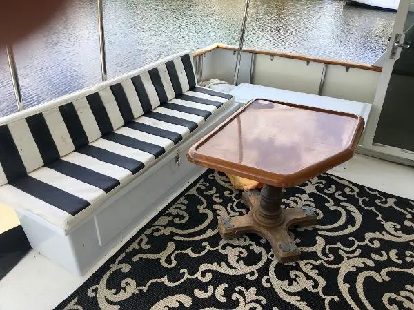 Slide: The Image of Hatteras 48 Cockpit Motor Yacht 1981 - 6