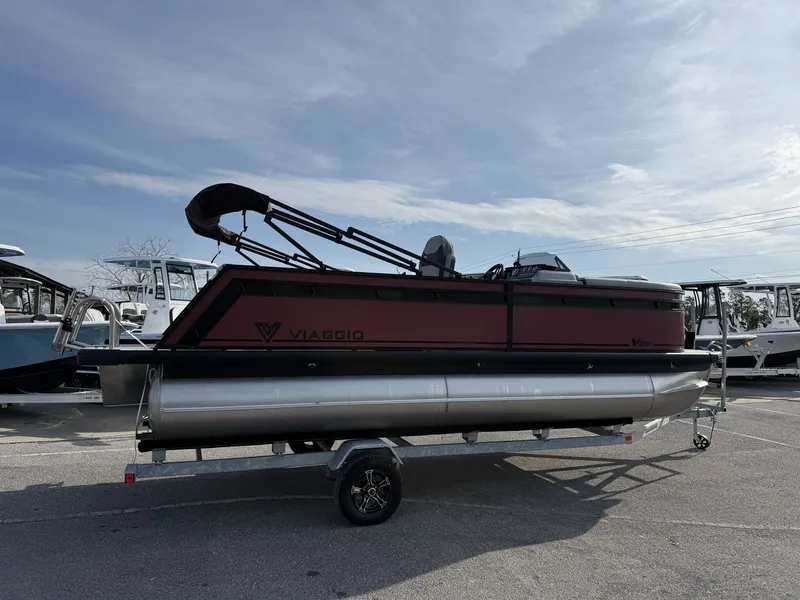 Slide: The Image of Viaggio Lago V 20 C-HONDA 115 2026 - 2