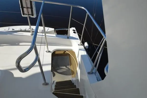 Slide: The Image of Barnett 54 Custom Powercat 2005 - 10