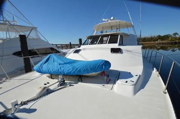 Slide: The Image of Barnett 54 Custom Powercat 2005 - 6