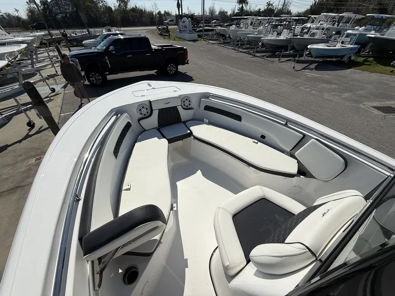 Slide: The Image of Tidewater 220 LXF 2026 - 5