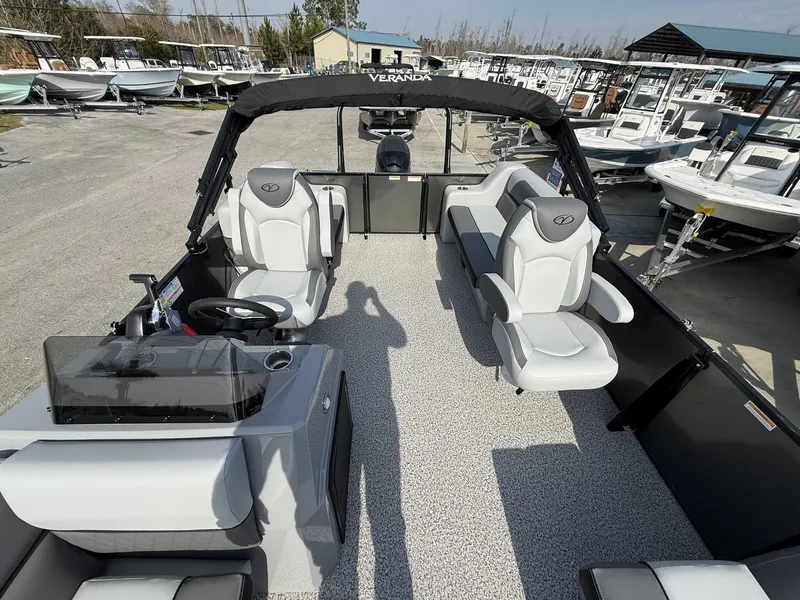 Slide: The Image of Veranda Vista View Series 20RC-BITOON-115HP 2026 - 8