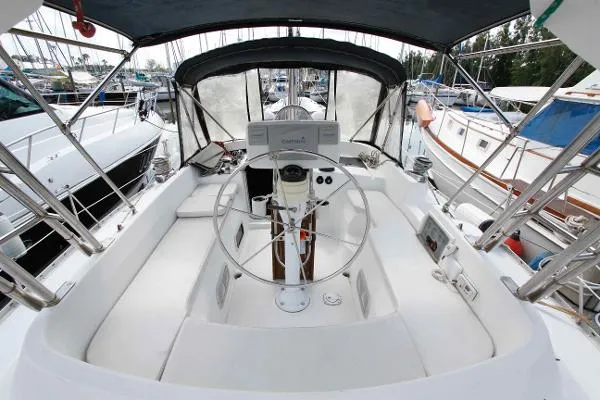Slide: The Image of Hunter 42 Passage 1997 - 1