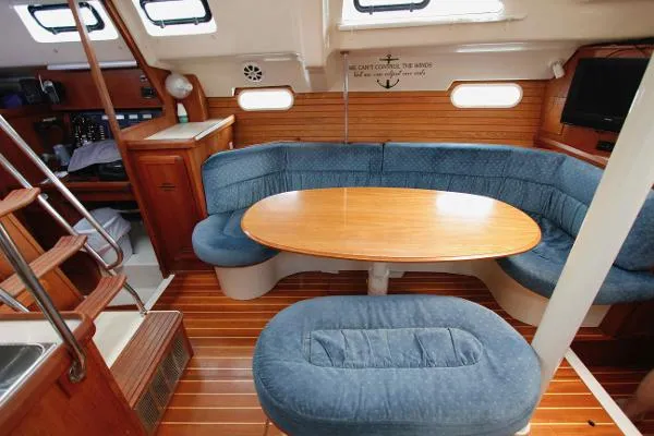 Slide: The Image of Hunter 42 Passage 1997 - 5