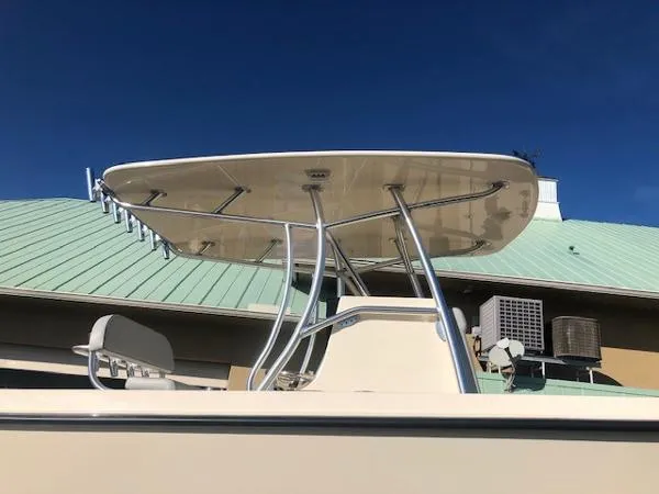 Slide: The Image of Contender 32 ST 2020 - 1