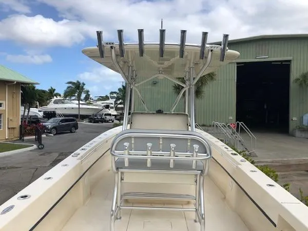 Slide: The Image of Contender 32 ST 2020 - 4