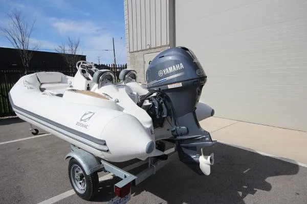 Slide: The Image of Zodiac Yachtline 360 DL NEO 40hp In Stock 2020 - 6
