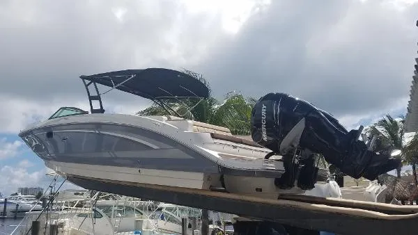 Slide: The Image of Sea Ray SDX 290 Outboard 2017 - 0