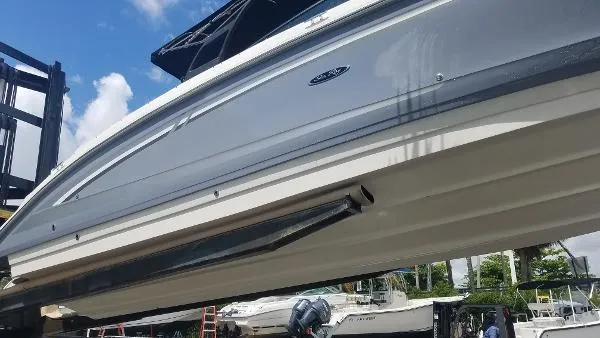 Slide: The Image of Sea Ray SDX 290 Outboard 2017 - 6