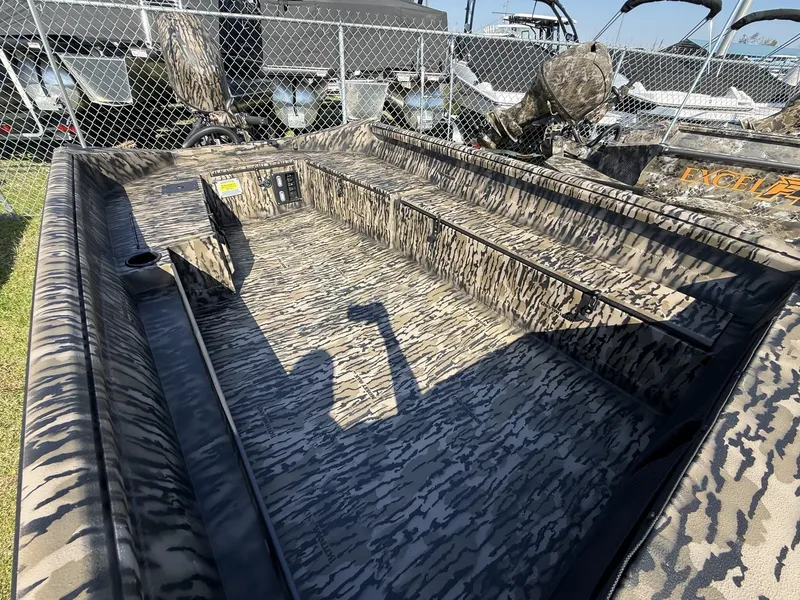 Slide: The Image of Excel 1751 Viper F4 2026 - 5