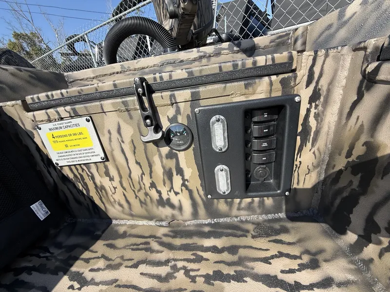 Slide: The Image of Excel 1751 Viper F4 2026 - 7