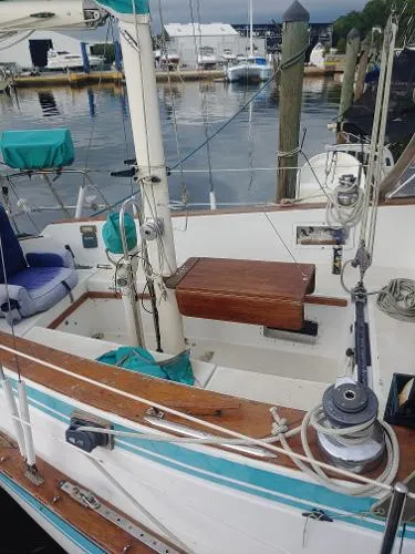 Slide: The Image of Endeavour Ketch 1981 - 10