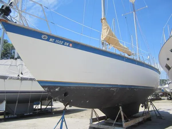 Slide: The Image of Endeavour 37 Ketch 1977 - 1