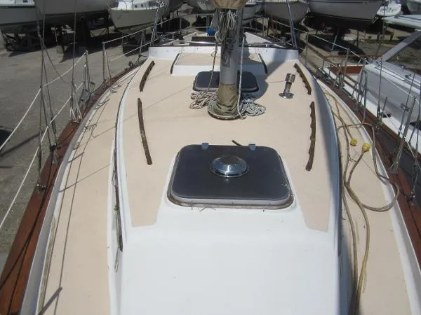 Slide: The Image of Endeavour 37 Ketch 1977 - 10