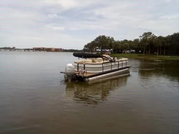 Slide: The Image of Coach Pontoons 250 RF Tritoon 2017 - 3