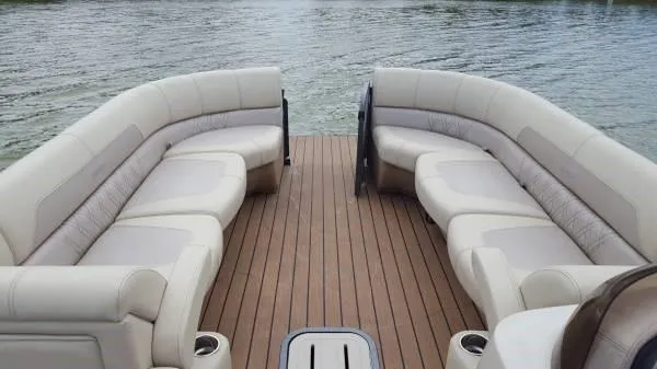 Slide: The Image of Coach Pontoons 250 RF Tritoon 2017 - 7
