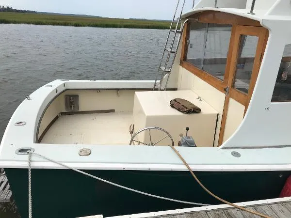 Slide: The Image of Hawk Vineyard Yachts Hawk 29 1980 - 1
