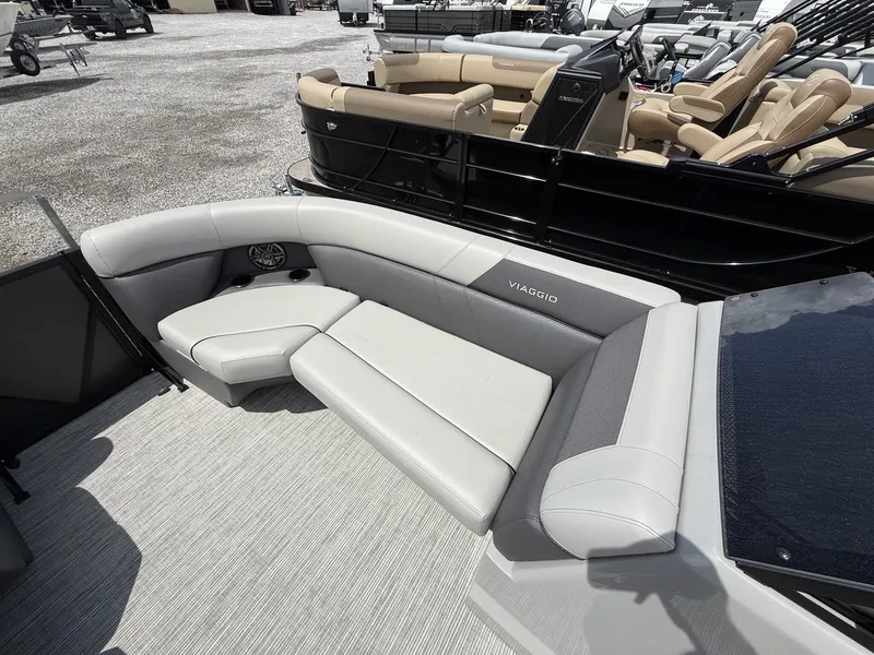 Slide: The Image of Viaggio Lago V-U 22 2026 - 9