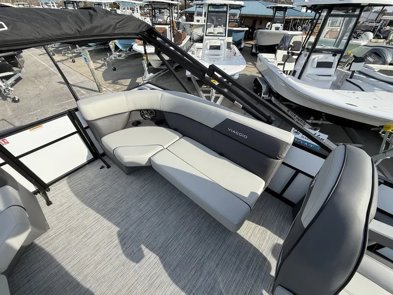 Slide: The Image of Viaggio Lago V 20 U-HONDA 140 2026 - 5